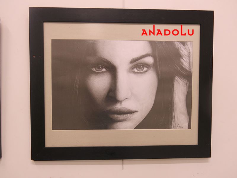 Çok Etkileyici Karakalem Çizim Çalışmaları Çukurovada