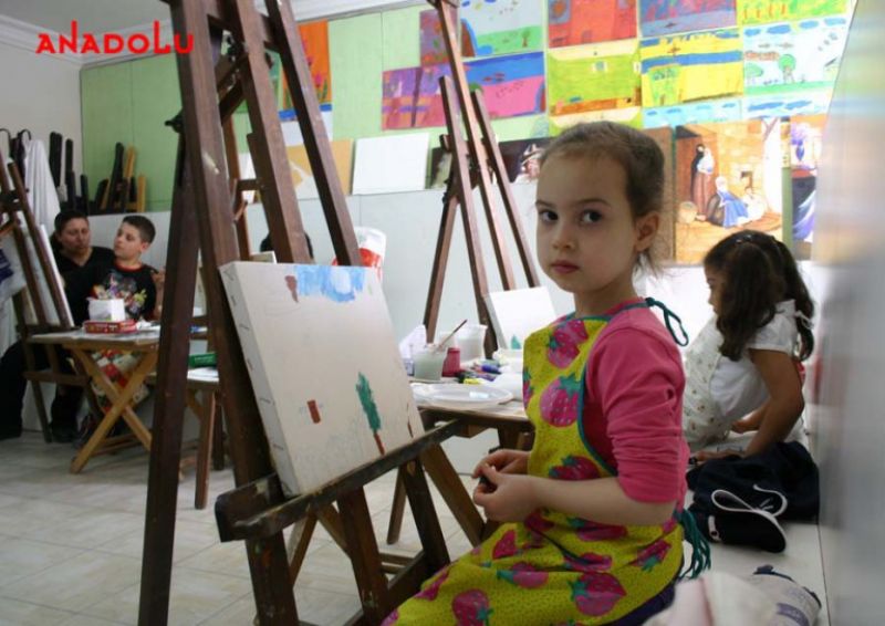 Yağlı Boya Çalışması Yapan Çocuklar Çukurovada